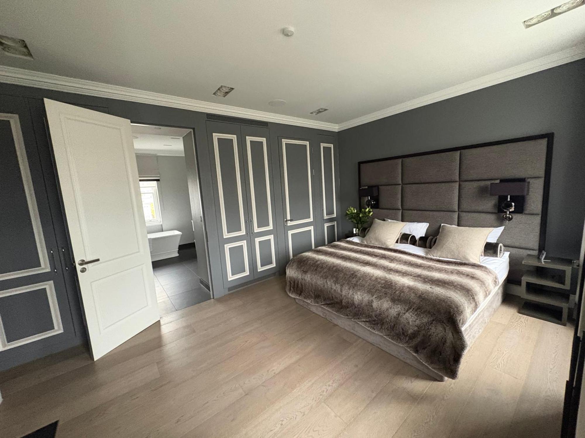 Luxury 4 Bedrooms 5 Baths 2 Receptions Family House With Garden Chelsea Londen
